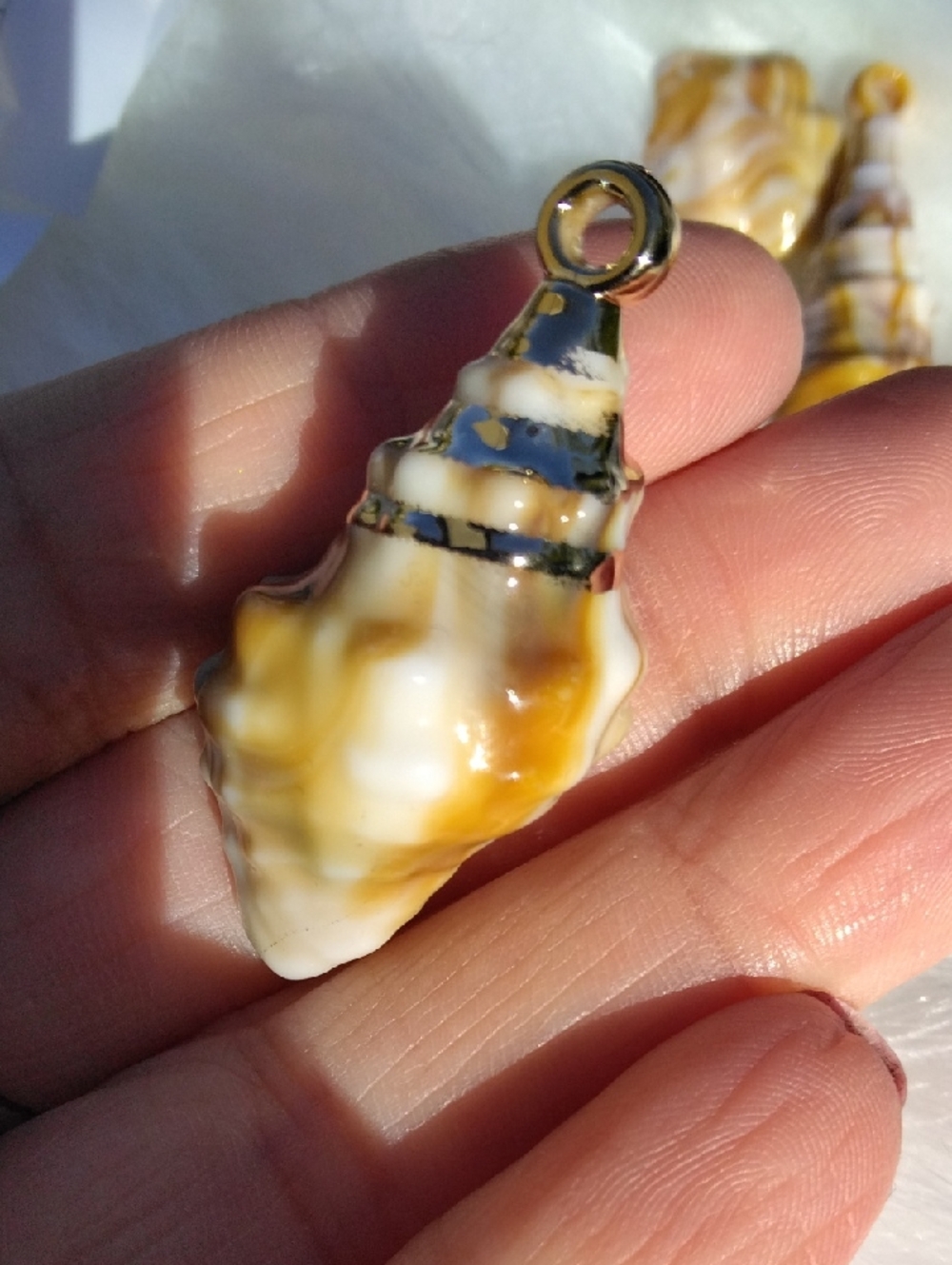 Faux Shell Set - Picture 2 of 4